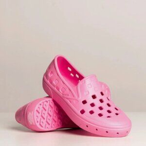 Vans Big Kids' Girls SLIP ON TREK Water Shoes (Pink) Size 3
